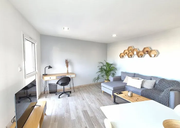 Lana #clim#terrasse - Meublé Classé 3étoiles * Clermont-Ferrand